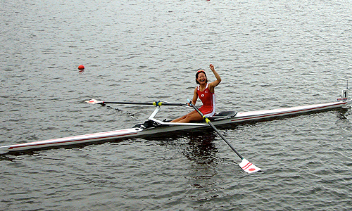 世界U23選手権　女子シングルスカル(福本)　ゴール後の喜び