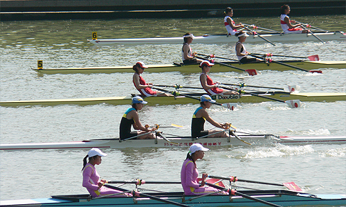 女子軽量級ダブルスカル　決勝レーススタート