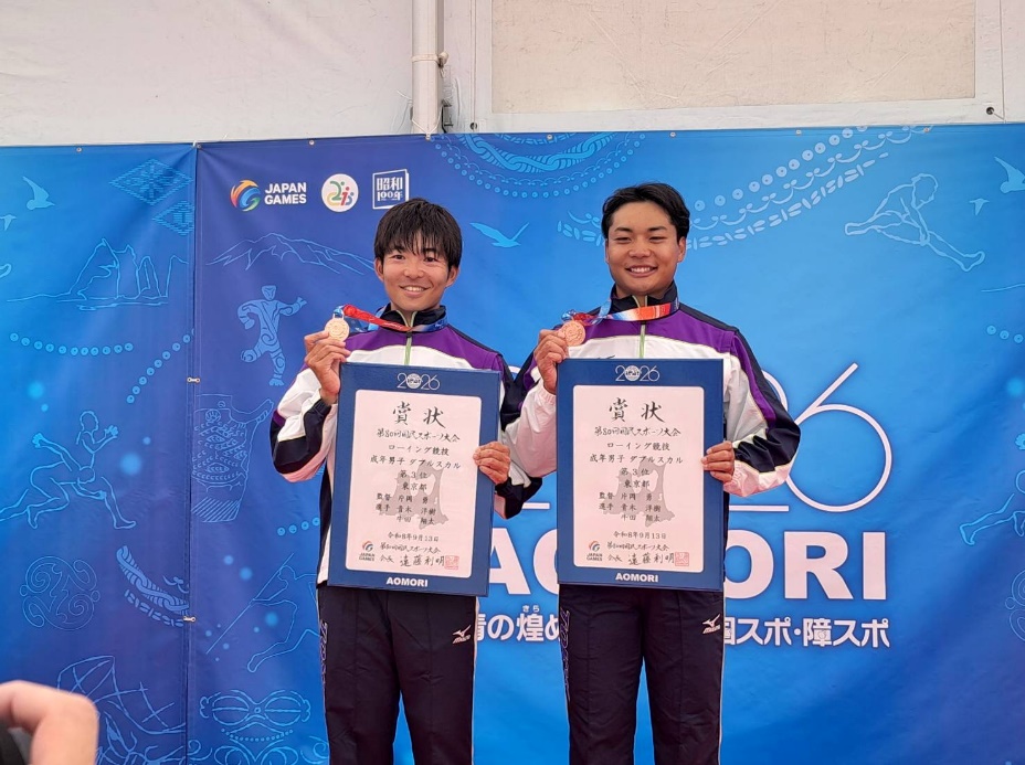 男子ダブルスカル 選手写真